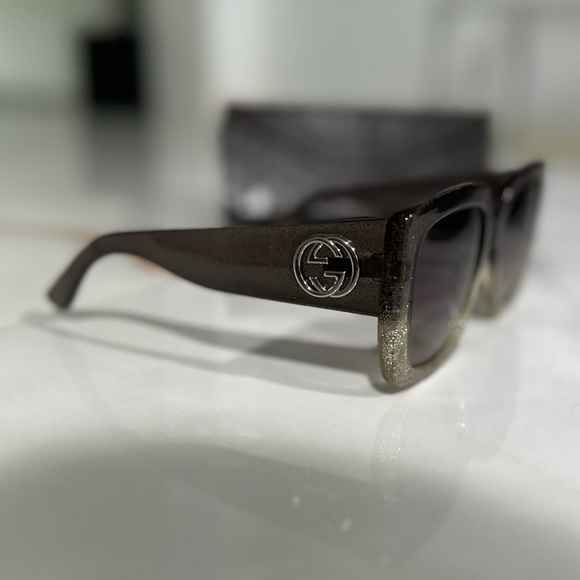 Gucci oversized gray/silver glitter ombré rectangular sunglasses main image 8